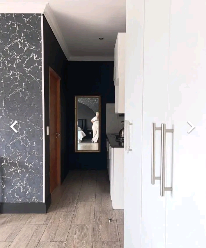  SELECT * FROM images WHERE ad_id=