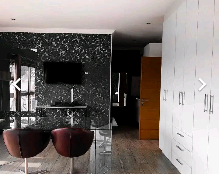  SELECT * FROM images WHERE ad_id=